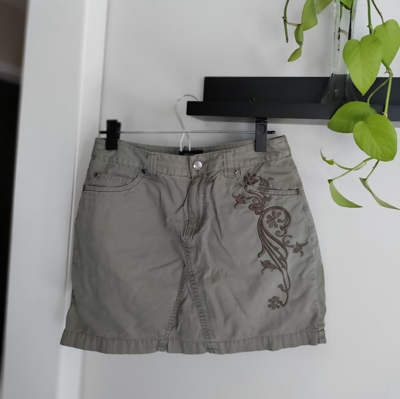 Sonoma Dresses & Skirts - Sonoma skirt w/shorts. Embroidery. Five pockets. Olive green. 15" Cotton.